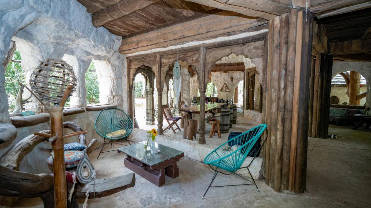 Portal Xibalba Hotel Плая дел Кармен Екстериор снимка